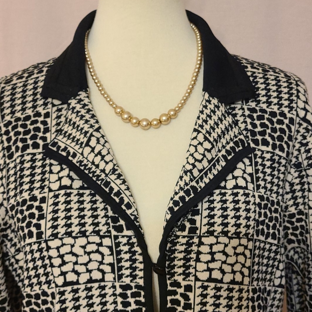 Grace Collared Pattern Cardigan - Picture 2 of 4